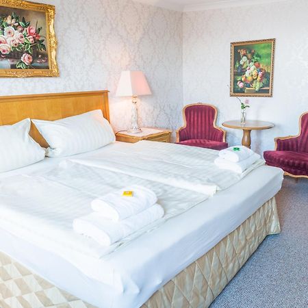 Romantisches Hotel Zur Traube Schwerin Schwerin  Szoba fotó