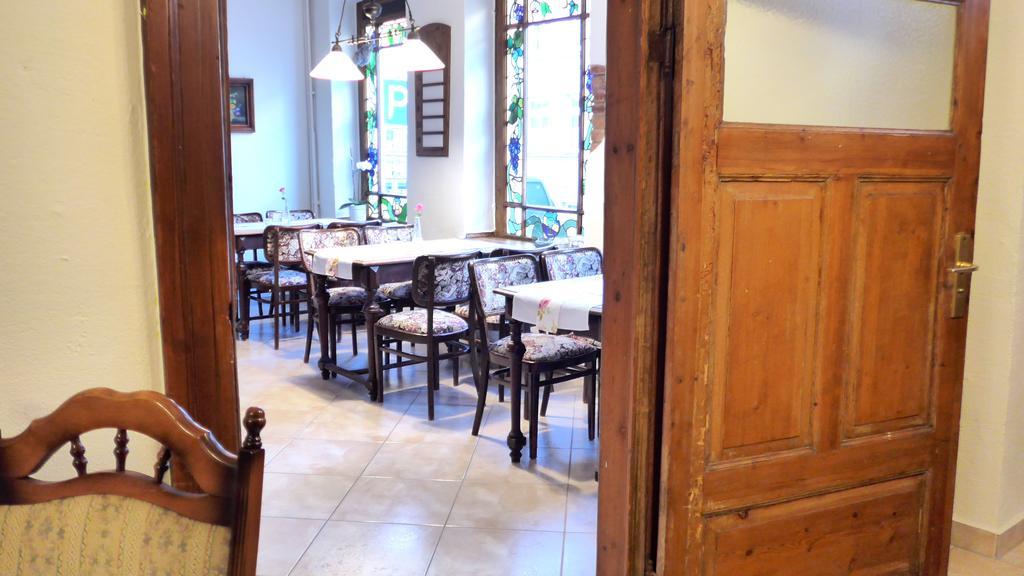 Romantisches Hotel Zur Traube Schwerin Schwerin  Kültér fotó